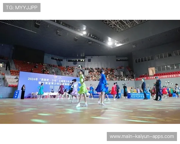 体育场馆夜间开放试点吸引市民健身，体育馆几点关灯